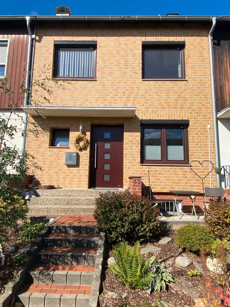 3 bedrooms Townhouse in Schaumburg, Germany No. 331103