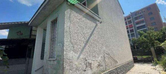7 rooms House in Corsico, Italy No. 307147 2