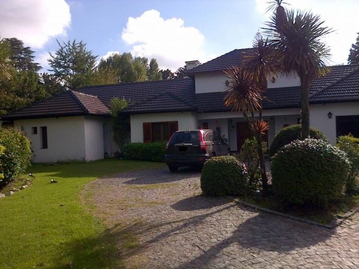 4 bedrooms House in Pilar, Argentina No. 84565