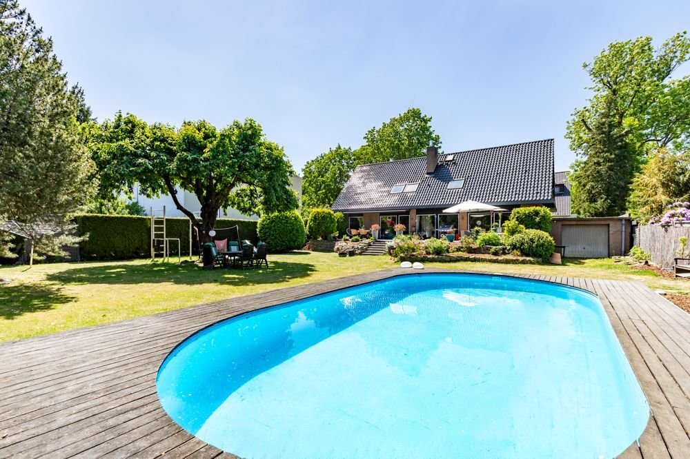 7 rooms House in Berlin, Germany No. 108188