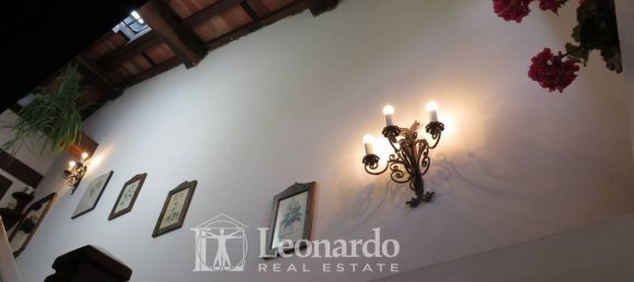 Дом с 10 комнатами в Лукка, Италия № 47969 22