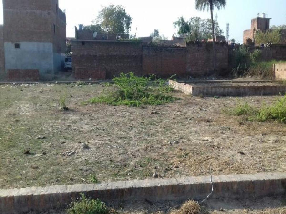  Land in Lucknow, India No. 30726