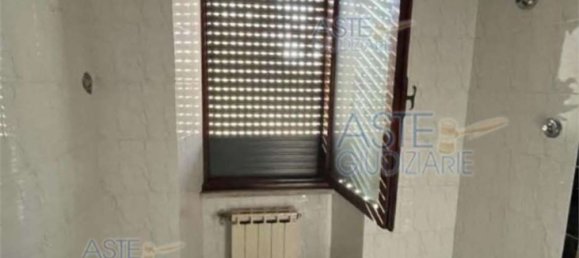 2-salle Appartement à Roviano, Italy No. 186198 6