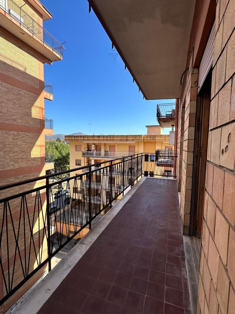 5 غرف نوم شقة في San Nicola la Strada, Italy رقم 316608