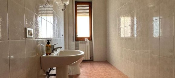 5 غرف نوم شقة في San Nicola la Strada, Italy رقم 316608 17