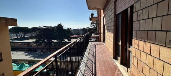 5 غرف نوم شقة في San Nicola la Strada, Italy رقم 316608 2