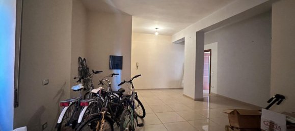 5 غرف نوم شقة في San Nicola la Strada, Italy رقم 316608 4