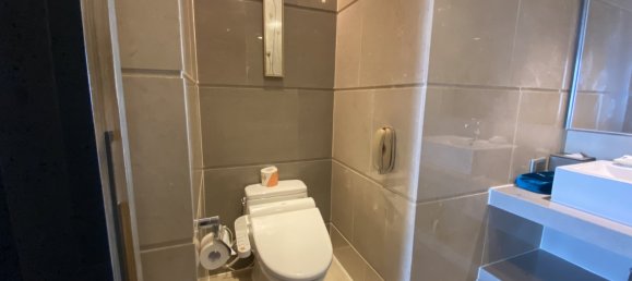 Apartamento T1 em District 1, Vietnam N.º 13836 10