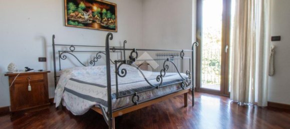 3 bedrooms Villa in Calvagese della Riviera, Italy No. 142850 12