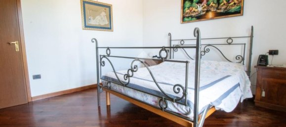 3 bedrooms Villa in Calvagese della Riviera, Italy No. 142850 13