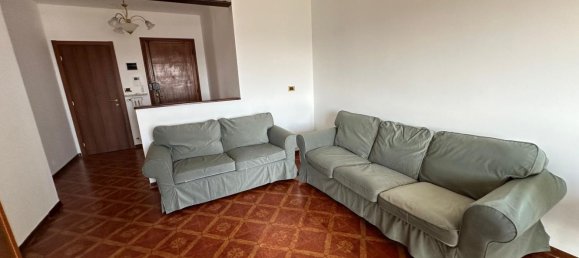 5 rooms Apartment in Novi Ligure, Italy No. 160682 4