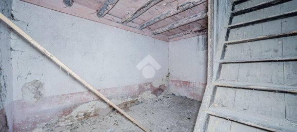 7 rooms House in Sant'Anna d'Alfaedo, Italy No. 135253 8