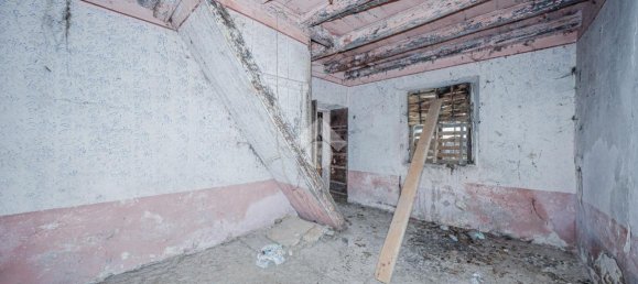 7 rooms House in Sant'Anna d'Alfaedo, Italy No. 135253 6