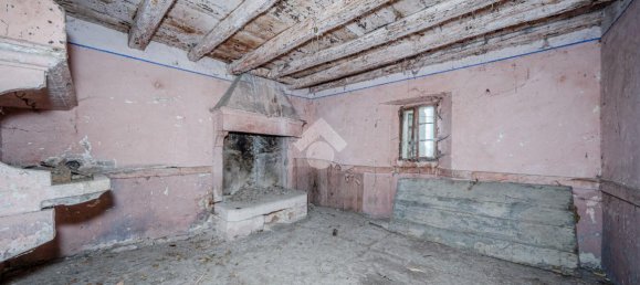 7 rooms House in Sant'Anna d'Alfaedo, Italy No. 135253 3