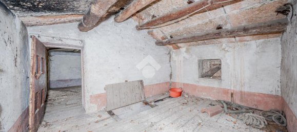 7 rooms House in Sant'Anna d'Alfaedo, Italy No. 135253 15