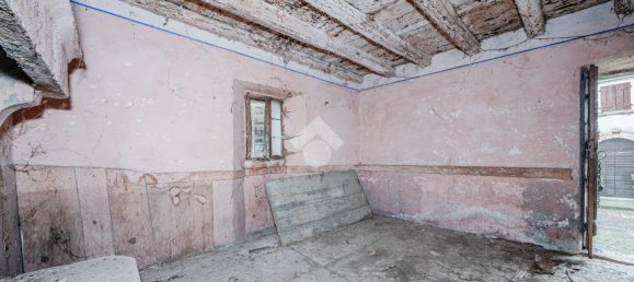 7 rooms House in Sant'Anna d'Alfaedo, Italy No. 135253 4