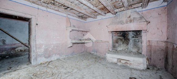 7 rooms House in Sant'Anna d'Alfaedo, Italy No. 135253 2