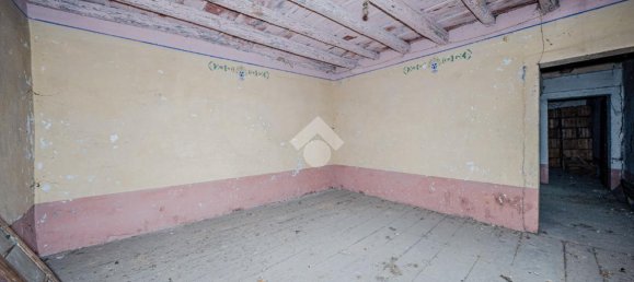 7 rooms House in Sant'Anna d'Alfaedo, Italy No. 135253 12