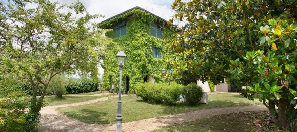 4 bedrooms Villa in Rome, Italy No. 60032 2