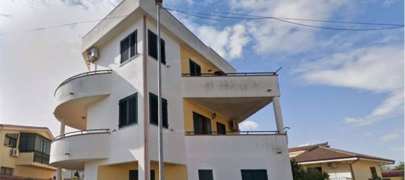 3 Schlafzimmer Wohnung in Crotone, Italy, Nr. 183038 6