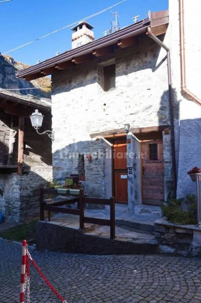 2غرفة شقة في Antey Saint Andre, Italy رقم 340001