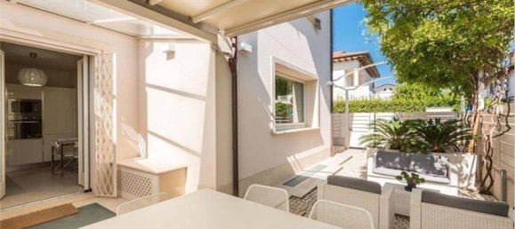 4 bedrooms Villa in Forte dei Marmi, Italy No. 371627 4