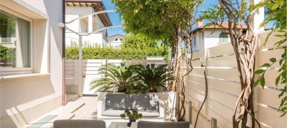 4 bedrooms Villa in Forte dei Marmi, Italy No. 371627 3