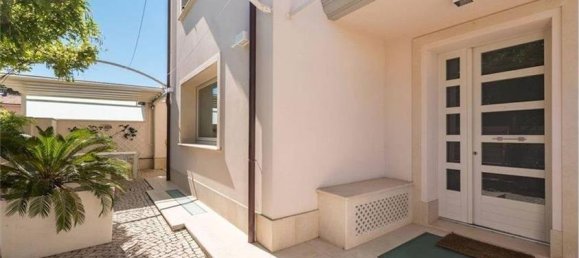 4 bedrooms Villa in Forte dei Marmi, Italy No. 371627 2