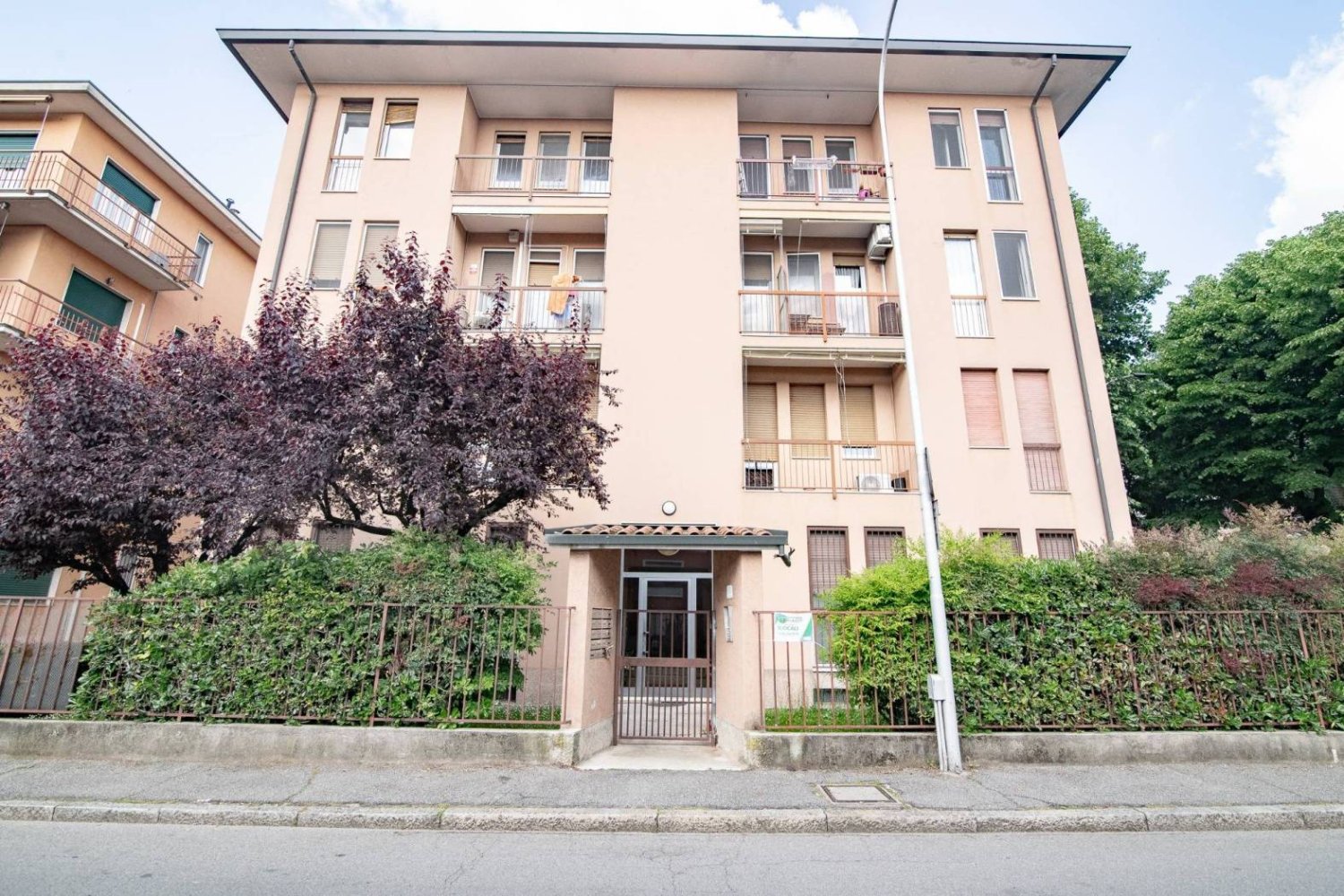 2 bedrooms Apartment in Cassano d'Adda, Italy No. 273450