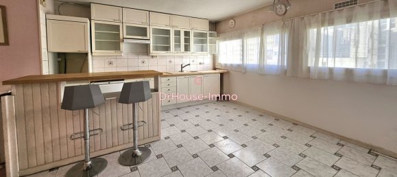 4 Schlafzimmer Doppelhaus in Evry, France, Nr. 174818 2