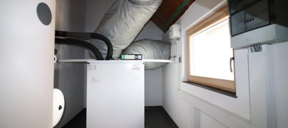 Здание с 6 комнатами в Швайнфурт, Германия № 131947 11