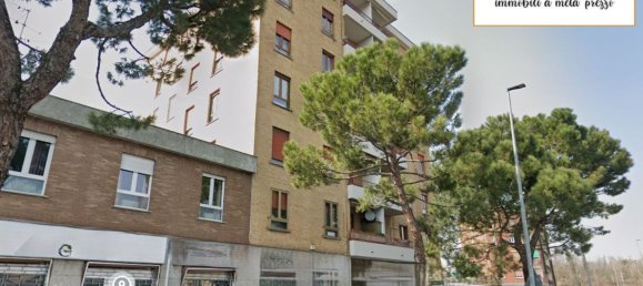 Apartamento de 3 habitaciónes en Usmate Velate, Italy No. 8563 4