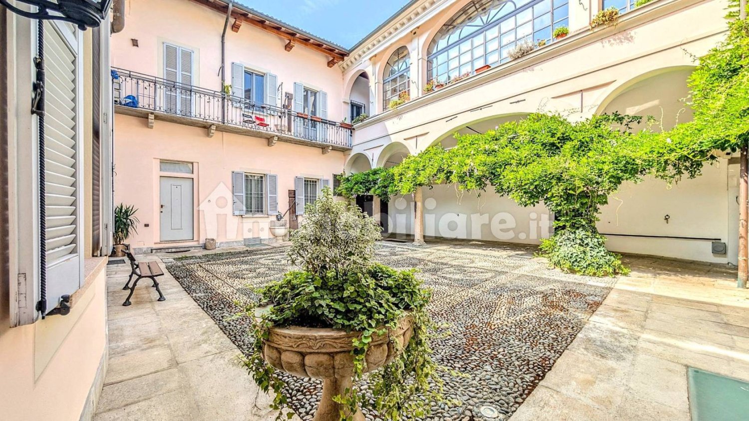 1 غرف نوم شقة في Pavia, Italy رقم 288845