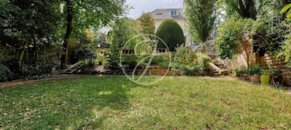 4 bedrooms House in Saint-Cloud, France No. 326235 4