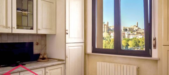 3غرفة شقة في Potenza Picena, Italy رقم 7625 23