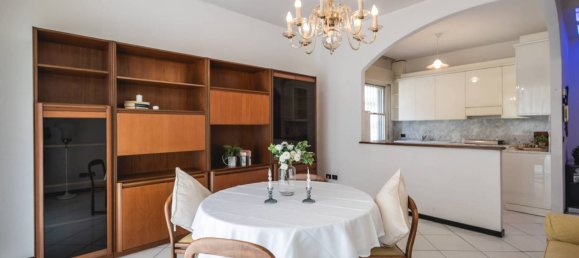 Apartamento de 2 dormitorios en Gabicce Mare, Italy No. 317807 3