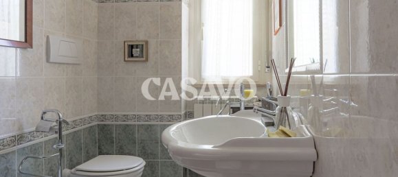 5 chambres Villa à Guidonia Montecelio, Italy No. 321791 26