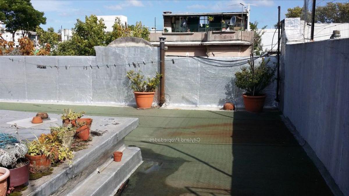 3 bedrooms House in Montevideo, Uruguay No. 12075