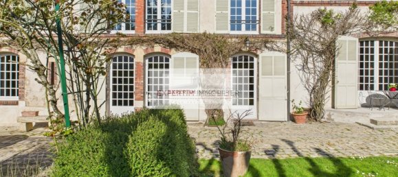 5 bedrooms House in Versailles, France No. 322549 8