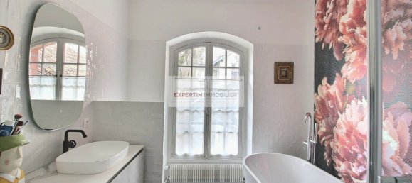 5 bedrooms House in Versailles, France No. 322549 12