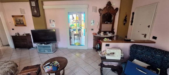 6 غرف نوم شقة في Montecatini Terme, Italy رقم 377518 9