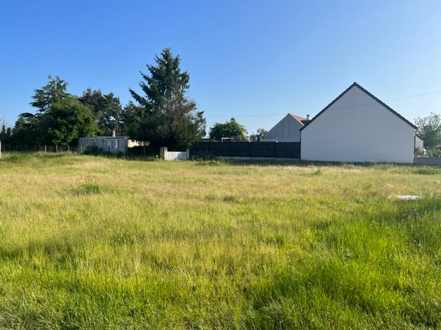 Terrain à Mareau-aux-Prés, France No. 90338