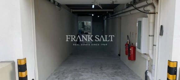 Tienda en Swatar, Malta 110 m² No. 12321 12