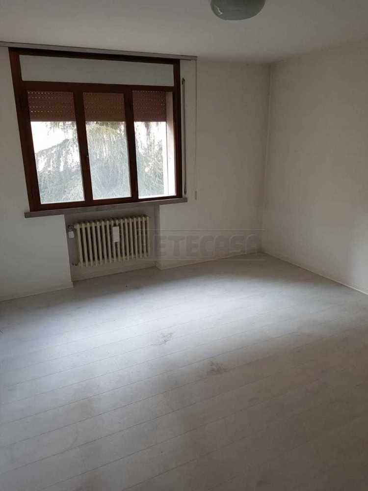 Bureau à Venice, Italy 80m² No. 176789