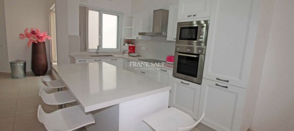 2 bedrooms Apartment in Swieqi, Malta No. 9710 2