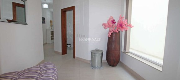 2 bedrooms Apartment in Swieqi, Malta No. 9710 19