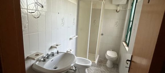 4 rooms House in Guardialfiera, Italy No. 162366 4