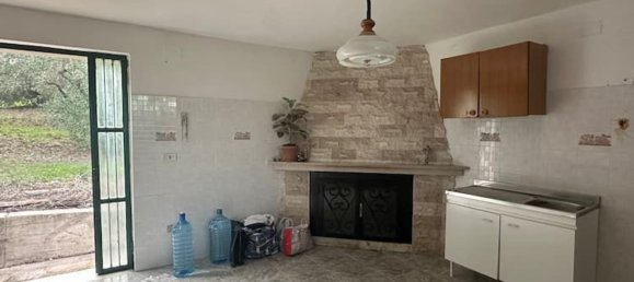 4 rooms House in Guardialfiera, Italy No. 162366 7