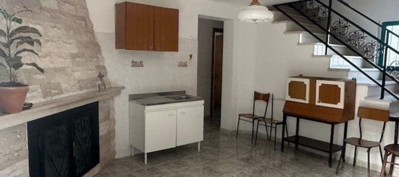 4 rooms House in Guardialfiera, Italy No. 162366 6