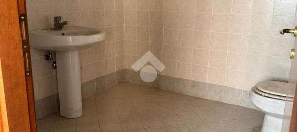 Гараж с 1 комнатой в Орте, Италия № 113880 9